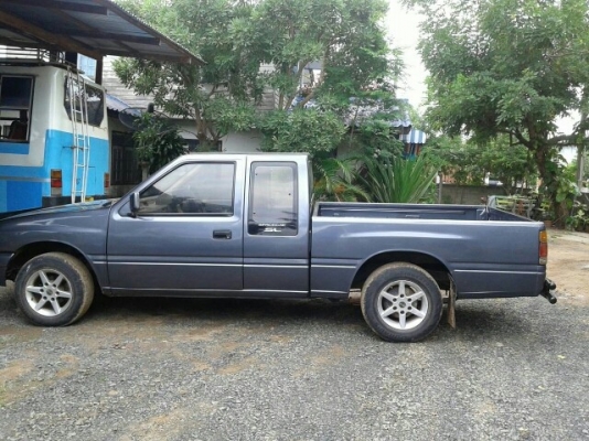 ขายISUZU ปี39 สภาพพร้อมใช้งาน เครื่องดี แคชซีสวย ช่วงล่างดี สีสวย เอกสารพร้อมโอน สนใจโทร 090-8588220คุณนะ หรือ www.truck.in.th/498