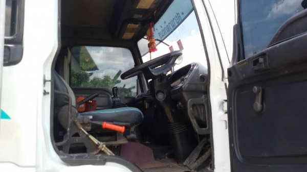 ขายเดสก้า 270 ดั๊ม ปี 39  มีระบบลากพ่วง ราคา 1,480,000 บาท