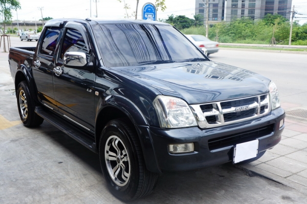 ISUZU D-MAX 4 ประตู 4WD ปี 2005 รถสวย พวงมาลัยพาวเวอร์ กระจกไฟฟ้า เครื่องแน่นๆ ช่วงล่างดีเยี่ยม แอร์เย็นฉ่ำๆ เบาะหนังสภาพสวยสุดๆ ภายในสภาพสวย รถพร้อมใช้งาน สีสวย จัดไฟแนนได้