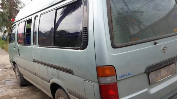 2000 TOYOTA, HIACE 2.5 โฉม หัวจรวด ปี2000 2000 TOYOTA, HIACE 2.5 โฉม หัวจรวด ปี2000