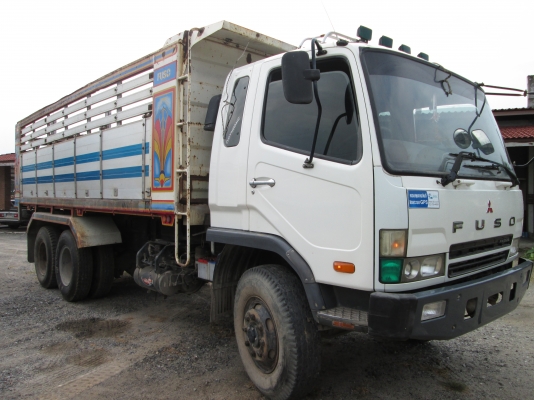 รถสิบล้อ 2 เพลา fn527m  260 แรงม้า