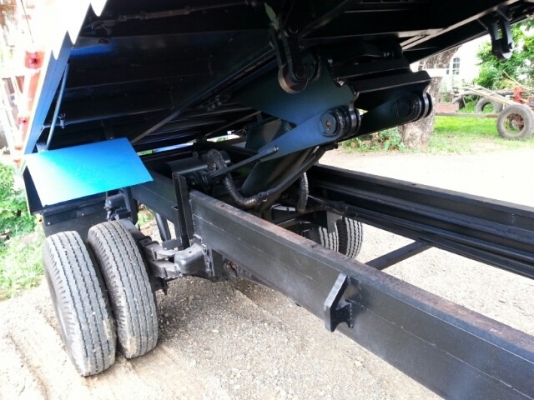 ขายรถอีแต๋น6ล้อ สภาพของใหม่ ดั้มเกษตร เครื่องRT140 มีสโล สภาพพร้อมใช้งาน เอกสารพร้อมโอน สนใจโทร 090-8588220คุณนะ หรือ www.truck.in.th/498