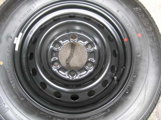 ขายกระทะ พร้อมยาง ปี13 6รู ขอบ15 ดอกเต็ม ๆ วิ่งน้อย