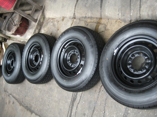 ขายกระทะ พร้อมยาง ปี13 6รู ขอบ15 ดอกเต็ม ๆ วิ่งน้อย