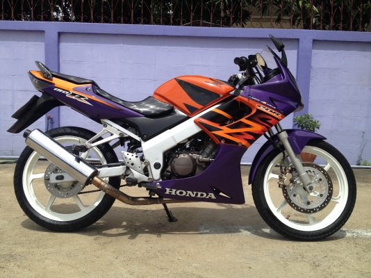 ขายHONDA CBR 150R เครื่องเดิมๆ ตามสภาพ ทะเบียน ภาษี/พรบ หมด2558HONDA CBR 150 มีจอง1คิว เปลียนแปลงอย่างไรจะแจงอีกทีคาบ