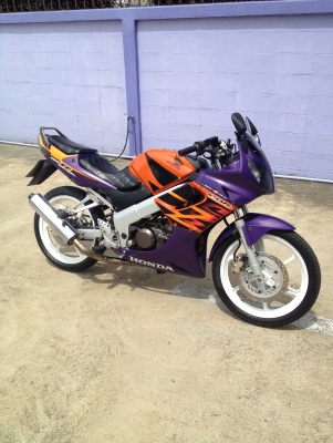 ขายHONDA CBR 150R เครื่องเดิมๆ ตามสภาพ ทะเบียน ภาษี/พรบ หมด2558HONDA CBR 150 มีจอง1คิว เปลียนแปลงอย่างไรจะแจงอีกทีคาบ