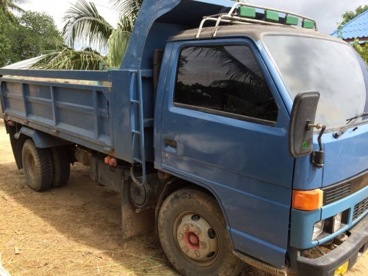 ขาย6ล้อดั้มNPR115แรง Fหน้าหลังยาง8.25พร้มใช้