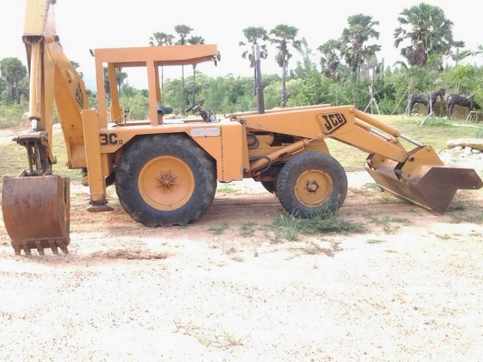 ขายครับ JCB ตักหน้าขุดหลังสภาพเดิมพร้อมใช้ ขายครับ JCB ตักหน้าขุดหลังสภาพเดิมพร้อมใช้