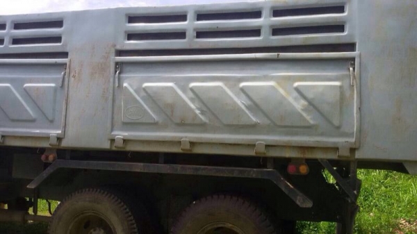 รถอีซูซุ 10 ล้อดั้ม 240 แรงม้า. ปี 39 ( นางฟ้าแท้ ) สนใจติดต่อ 081 - 6079515