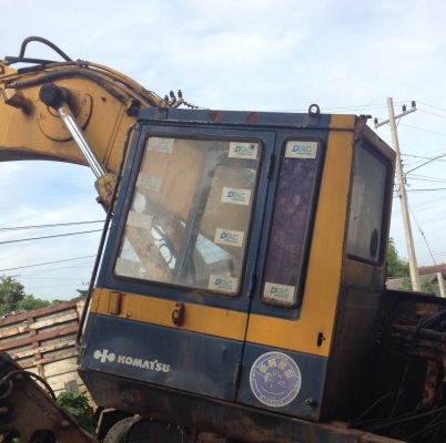 ขาย หัวเก๋งKOMATSU PC200-3 ตามสภาพ