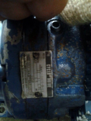 ขายมอเตอร์เกียร์  Cycro drive Sumitomo 1 HP. / 2 HP. 380 V อัตราทด 1:11 มีเบรคในตัว เพลาออก 28mm. สภาพสวย พร้อมใช้งาน 1HP. มี 3 ตัว / 2HP. มี 2 ตัว ครับ