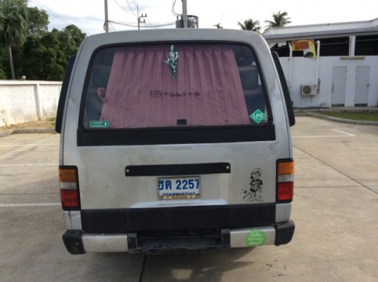 ขายรถตู้นิสสัน เออแวนปี 90 เครื่องใหม่ SR 20 หัวฉีด เกียร์ธรรมดา ติดแก๊ส LPG เพาเวอร์ ภายในเบาะหนัง เบาะหลังสามแถว แอร์หน้า แอร์หลัง ตัวถังผุบ้าง เครื่องวิ่งดี เกียร์ดี ช่วงล่างแน่นครับ ล้อแม็ก 15 ยางใหม่ 4 เส้น รถขับดีครับ ขายถูกครับ