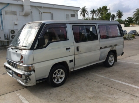 ขายรถตู้นิสสัน เออแวนปี 90 เครื่องใหม่ SR 20 หัวฉีด เกียร์ธรรมดา ติดแก๊ส LPG เพาเวอร์ ภายในเบาะหนัง เบาะหลังสามแถว แอร์หน้า แอร์หลัง ตัวถังผุบ้าง เครื่องวิ่งดี เกียร์ดี ช่วงล่างแน่นครับ ล้อแม็ก 15 ยางใหม่ 4 เส้น รถขับดีครับ ขายถูกครับ