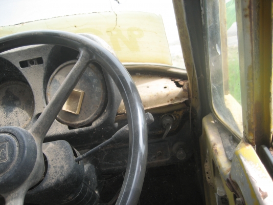 ขายรถน้ำ  มีเล่มจัดแนนท์ได้ แสนกว่าๆ  ขาย  220,000 บาท