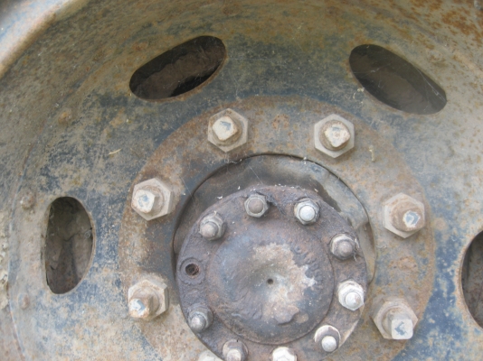 ขายรถน้ำ  มีเล่มจัดแนนท์ได้ แสนกว่าๆ  ขาย  220,000 บาท