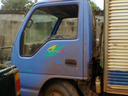 ISUZU NKR55EY URO2 เครื่อง88 6ล้อสั้น หัวคัชีนะครับ มัดจำแล่ว 10000 จากเสี่ยกบ ชุมแพครับ