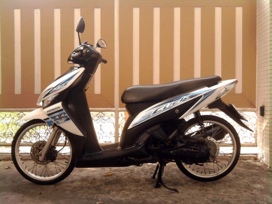 ขออนุญาติขาย Honda Click Combi Brake สีขาวมุก ขออนุญาติขาย Honda Click Combi Brake สีขาวมุก