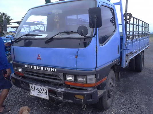 ลดราคา 350,000 บาท ขายครับ รถ 6 ล้อ Mitsubishi ปี 49 เครื่อง 4D35-DT0123 120 แรง ยาว 5 เมตร