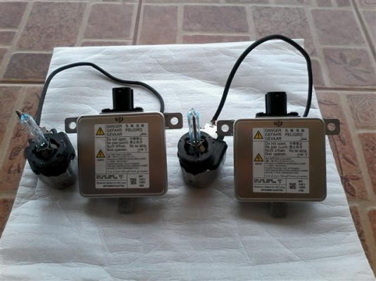 ขายชุดไฟซีนอล(Xenon)STANDART แท้ศูนย์ใส่รถรุ่น CIVIC FD,CRV,ACCORD