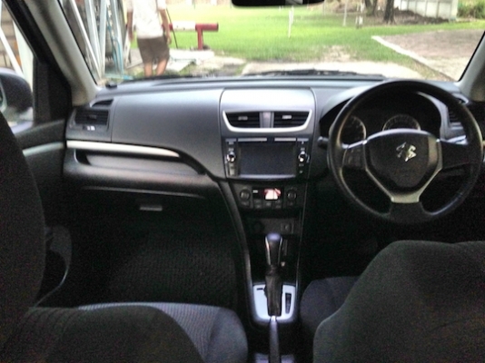 ขายรถบ้านSwift 1.25 GLX TOPสีขาว สภาพป้ายแดง พร้อมติดLPG ประหยัดมากกกกก ขายรถบ้านSwift 1.25 GLX TOPสีขาว สภาพป้ายแดง พร้อมติดLPG ประหยัดมากกกกก