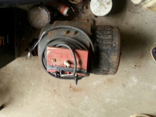 ขายถูก ไดปั่นไฟขนาด 2.5Kg สภาพพร้อมใช้งาน สนใจสอบถามรายละเอียดเพิ่มเติมโทร 090-8588220คุณนะ หรือ www.truck.in.th/498