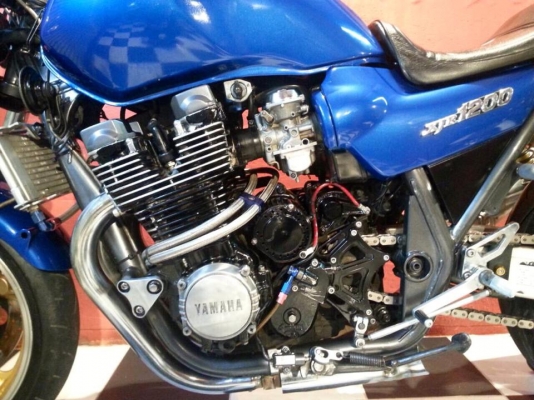 T&amp;T BIKE RAMA2ขายYAMAHA XJR1200 ปี2000 เเต่งเต็ม เอกสาร inv+สพม ราคาสุดเล้าใจ 79500 ฿