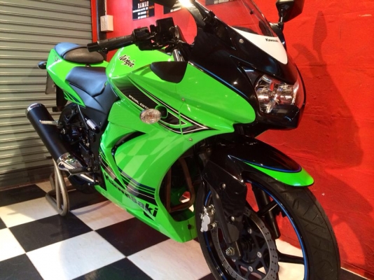 T&amp;T BIKE RAMA2ขายKAWASAKI NINJA250 ปี2012 วิ่ง8000โล  รถออกศูนษ์ใช้มือเดียวป้ายแดงคับ สภาพนางฟ้าราคาพิเศษเพียง 82500
