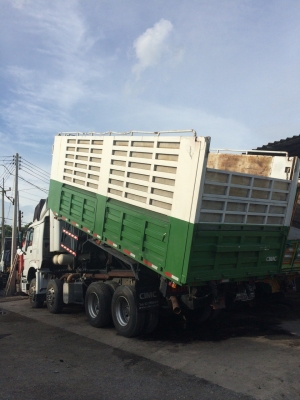ต้องการขาย12ล้อดั้มSINOTRUCK NGV
