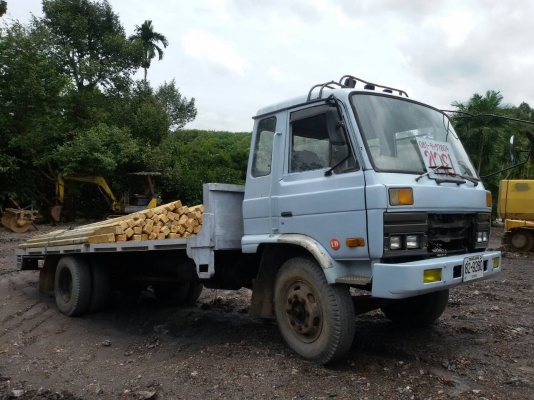 ขาย 6ล้อ NISSAN พื้นเรียบ