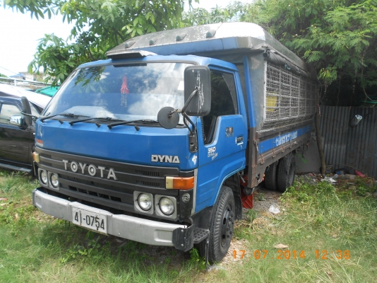 ขาย รถบรรทุก 6ล้อกลาง