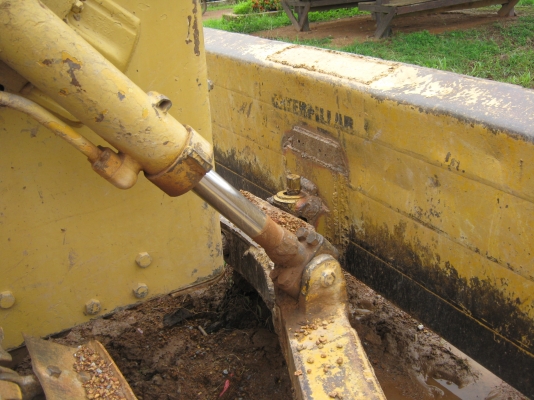 ต้องการขาย CAT  D5D ด่วน