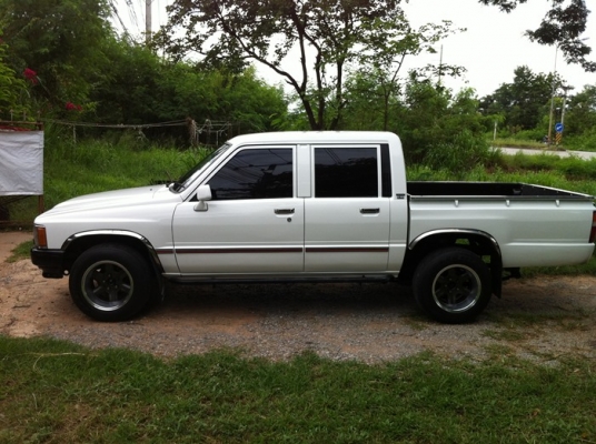 Super Hero 4 ประตู เดิมๆ สวยๆ มาแล้วครับ Super Hero 4 ประตู เดิมๆ สวยๆ มาแล้วครับ