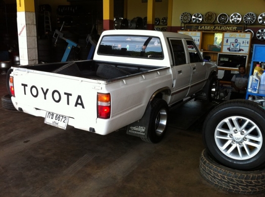 Super Hero 4 ประตู เดิมๆ สวยๆ มาแล้วครับ Super Hero 4 ประตู เดิมๆ สวยๆ มาแล้วครับ