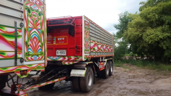 ขายดาวน์ISUZU360ปี56แม่ลูกๆสามเพลาดั้มแม่ลูกวิ่งใด้1แสนกว่าโล ส่งต่อเปลี่ยนสัญญาได้เลย ไม่มีงวดค้างโทร0843923995