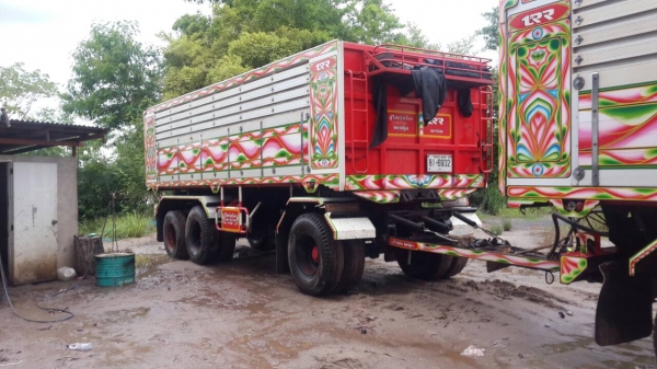 ขายดาวน์ISUZU360ปี56แม่ลูกๆสามเพลาดั้มแม่ลูกวิ่งใด้1แสนกว่าโล ส่งต่อเปลี่ยนสัญญาได้เลย ไม่มีงวดค้างโทร0843923995