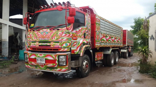 ขายดาวน์ISUZU360ปี56แม่ลูกๆสามเพลาดั้มแม่ลูกวิ่งใด้1แสนกว่าโล ส่งต่อเปลี่ยนสัญญาได้เลย ไม่มีงวดค้างโทร0843923995