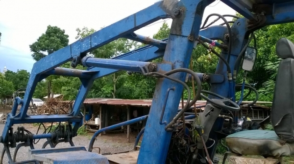 ขายรถคีบ สภาพพร้อมใช้งาน เครื่อง 6BB1 145 แรงม้า ปั้มดี ทำงานไว ราคาต่อรองได้ครับ