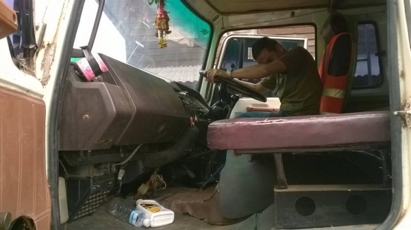 ขาย 10 ล้อ 2 เพลาดั้ม HINO F18 สภาพสวย เครื่อง HO7C 180 แรงม้าแน่นไม่หลวม คัสซีสวยจัด เกียร์เดิม สโลว์เดิม เบรคทิฟฟี่ ยางเต็ม ทะเบียนพร้อมโอนครับ