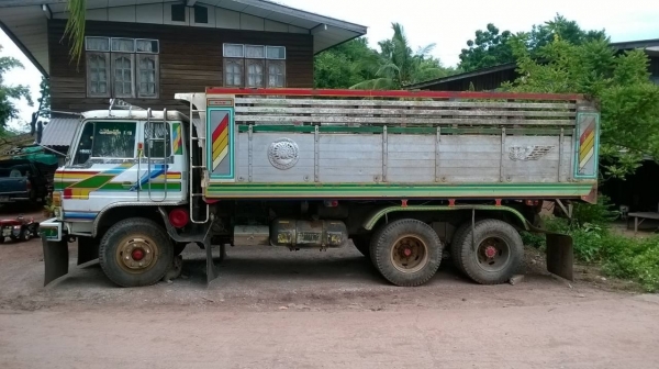 ขาย 10 ล้อ 2 เพลาดั้ม HINO F18 สภาพสวย เครื่อง HO7C 180 แรงม้าแน่นไม่หลวม คัสซีสวยจัด เกียร์เดิม สโลว์เดิม เบรคทิฟฟี่ ยางเต็ม ทะเบียนพร้อมโอนครับ