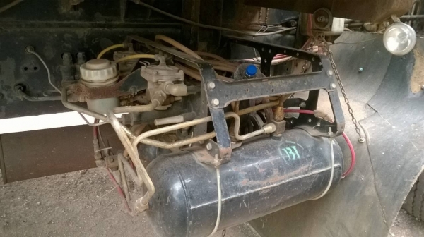 ขาย 10 ล้อ 2 เพลาดั้ม HINO F18 สภาพสวย เครื่อง HO7C 180 แรงม้าแน่นไม่หลวม คัสซีสวยจัด เกียร์เดิม สโลว์เดิม เบรคทิฟฟี่ ยางเต็ม ทะเบียนพร้อมโอนครับ