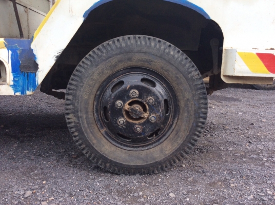 อีแต๋น 6 ล้อดั้ม คัสซีหน้า 5 เครื่องอีสุสุ 4 สูบ..พร้อมใช้งานเลยครับ