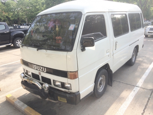 ขายรถตู้บัสดี้ เครื่อง 90 แรงม้าฝาทอง พวงมาลัยเพาเวอร์ เบาะครบ เดิมบาง แอร์เย็นหน้าหลัง