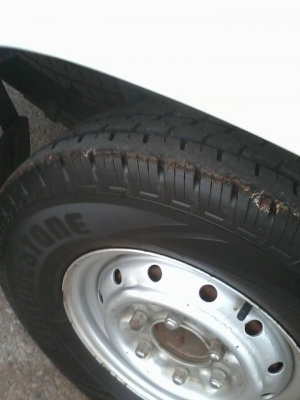 ขายรถตู้บัสดี้ เครื่อง 90 แรงม้าฝาทอง พวงมาลัยเพาเวอร์ เบาะครบ เดิมบาง แอร์เย็นหน้าหลัง