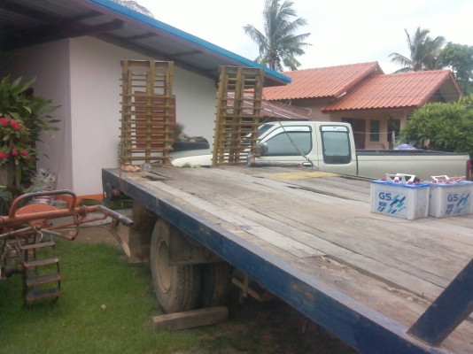 ขายเทรลเลอร์6ล้อ HINO KM350 เครื่องEQ100 เครื่องดี แคชซีสวย ยางดี มีบันไดขึ้นรถเกี่ยว หัวไม่ผุ สนใจโทร 090-8588220คุณนะ