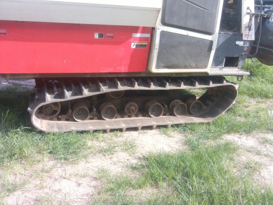 ขายรถเกี่ยวข้าว KUBOTA DC95 สภาพพร้อมใช้งาน ช่วงล่างดีเตรียมลงนาปี ใช้งานน้อย เล่มทะเบียนพร้อมโอน สนใจโทร 090-8588220คุณนะ