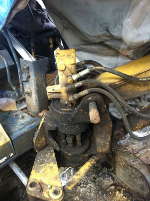 ขายKomatsu Pc20-5 รถพร้อมใช้