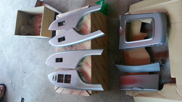 มือเปิดประตูด้านนอก โคโลล่าอัสติส แท้เดิมสีบรอนซ์