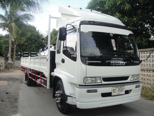 ISUZU FTR เครื่องยนต์ 200 แรง กะบะหล็ก(ต่อใหม่) ยาว 7.20 เมตร ยาง 900 ขอบ 20 สภาพสวยพร้อมใช้งาน มีแอร์ CD รถสวยมากครับ