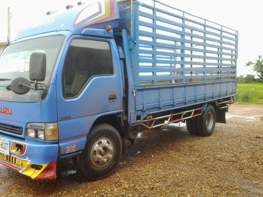 ISUZU   NPR  71PY52Y  ปี46  ยาว 5เมตรทะเบียนพร้อมโอน