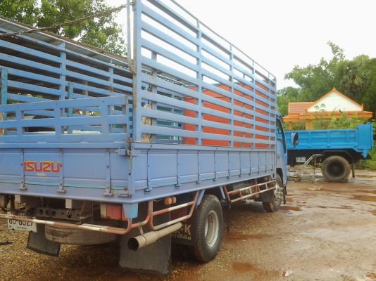 ISUZU   NPR  71PY52Y  ปี46  ยาว 5เมตรทะเบียนพร้อมโอน